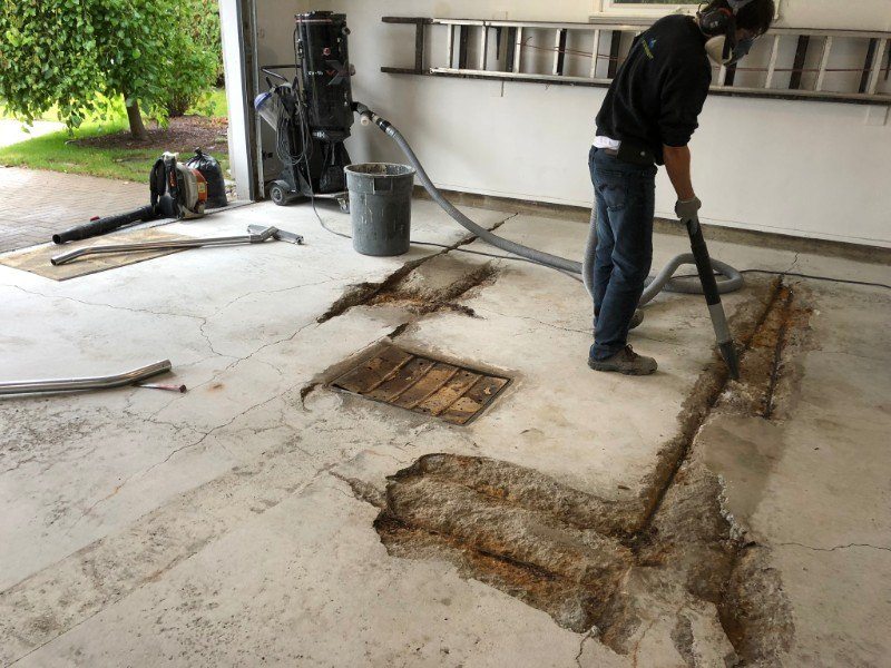garage-residentiel-plancher-beton-reparation-Epoxy-polyurea-flocons-Prostationnement