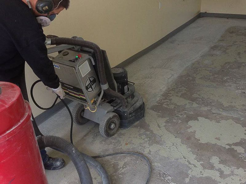plancher-garage-enlevement-vieux-revetement-2